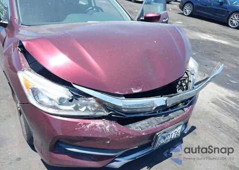 2017 Honda Accord Lx z USA, uszkodzony, nr VIN 1HGCR2F32HA158198